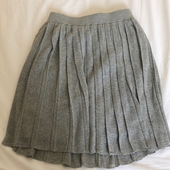 Club Monaco Dresses & Skirts - Club Monaco sparkly pleated skirt